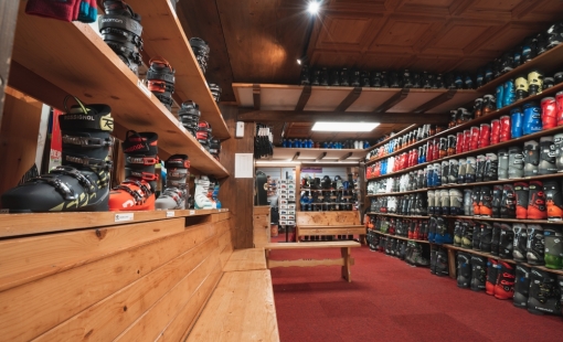 Ski and Snowboard Shop Les Gets - Nevada Sports 
